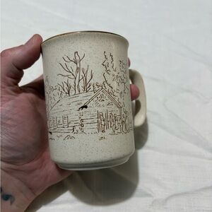 Vintage Rustic Cabin Design Ceramic Mug